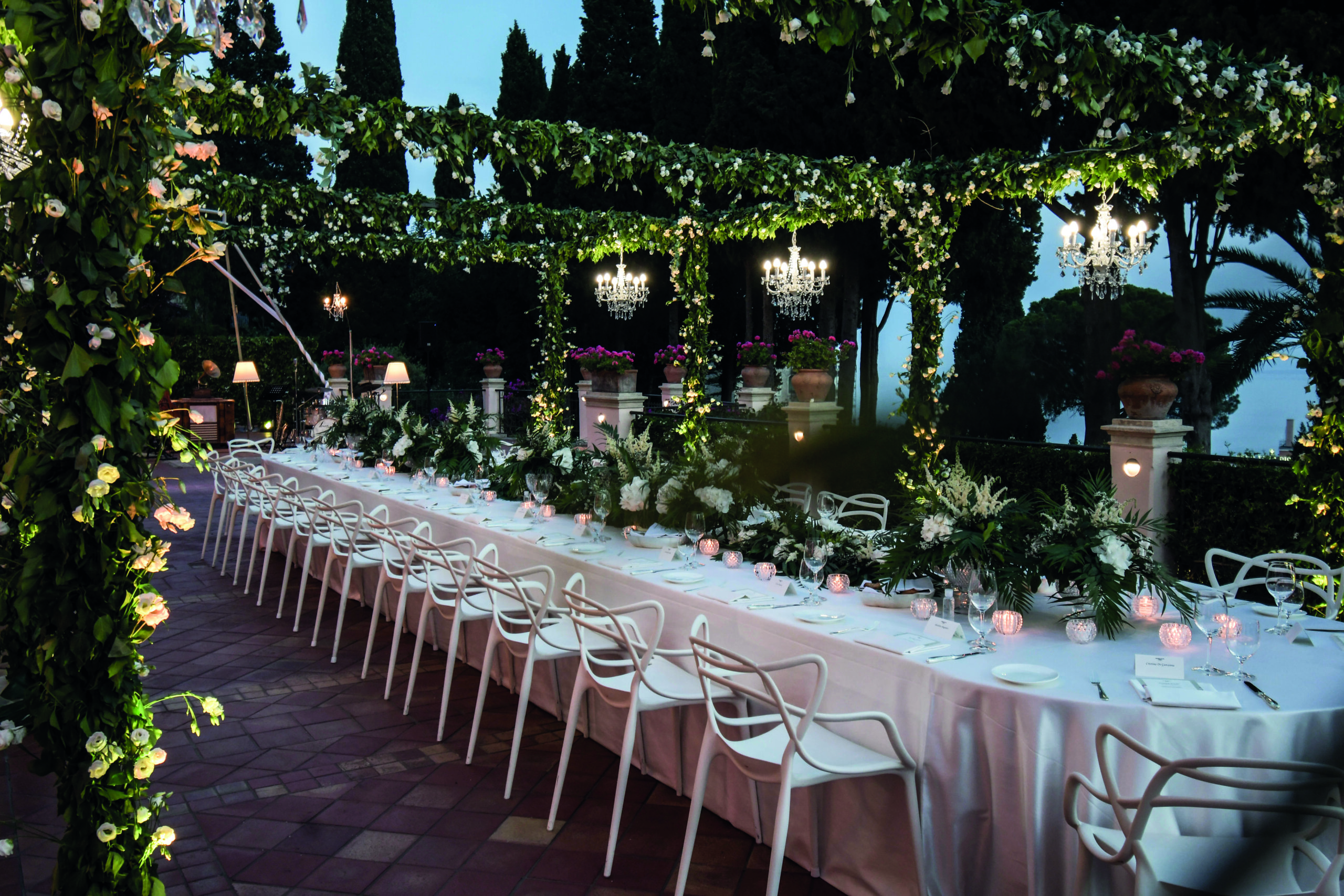 luxury wedding in sicily, reception table arrangement at Grand Hotel Timeo